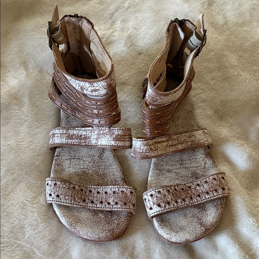 BED|STU Artemis Distressed Tan Sandals
